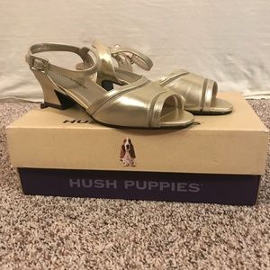 Smooth Gold Hush Puppies Emily